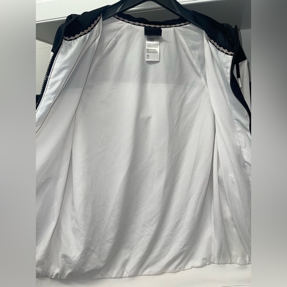 Umbro Men's Black and White Windbreaker - Picture 4 of 5
